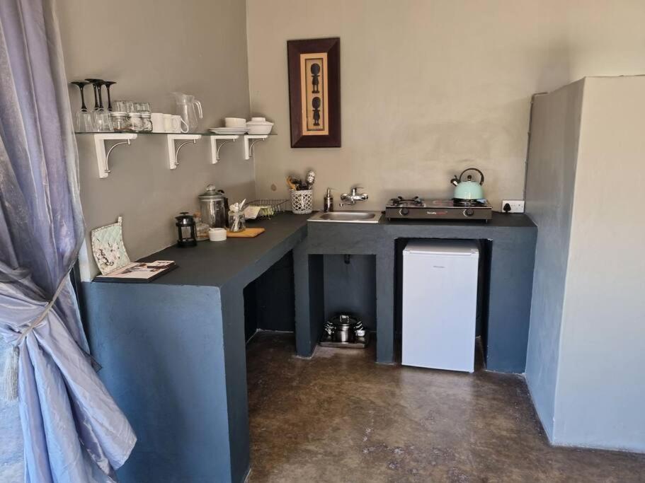 Hackberry House Black Thorn Cottage, Off Grid Khemsbok 외부 사진