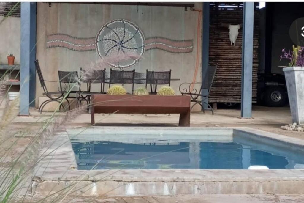 Hackberry House Black Thorn Cottage, Off Grid Khemsbok 외부 사진